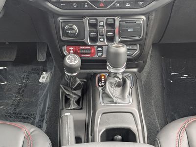 2026 Jeep Wrangler - Photo 19