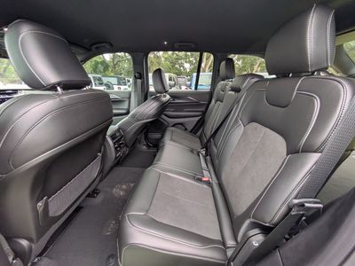 2025 Jeep Grand Cherokee - Photo 12