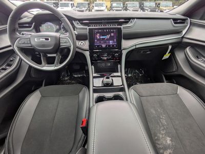 2025 Jeep Grand Cherokee - Photo 13