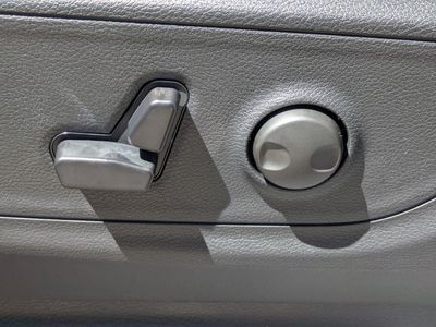 2026 Mazda CX-50 Hybrid — photo 17 view