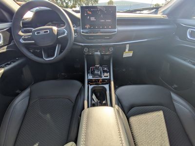 2026 Jeep Compass - Photo 13