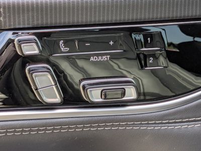 2026 Jeep Grand Wagoneer - Photo 22