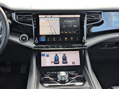 2026 Jeep Grand Wagoneer - Photo 20