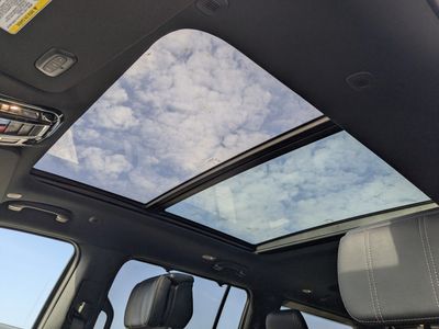 2026 Jeep Grand Wagoneer - Photo 23