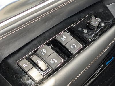 2026 Jeep Grand Wagoneer - Photo 27