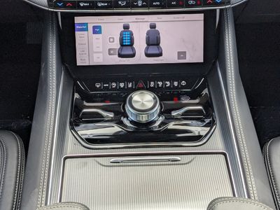 2026 Jeep Grand Wagoneer - Photo 21
