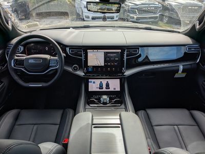 2026 Jeep Grand Wagoneer - Photo 17