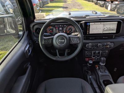 2026 Jeep Wrangler - Photo 16