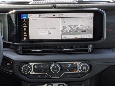 2026 Jeep Wrangler - Photo 18