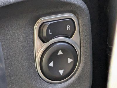 2026 Jeep Wrangler - Photo 24