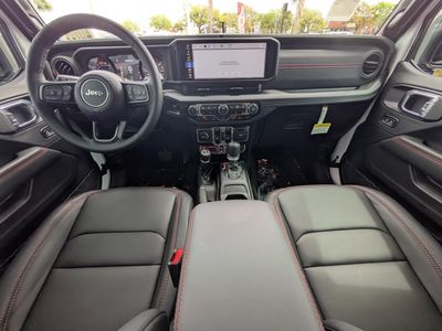 2026 Jeep Wrangler - Photo 12