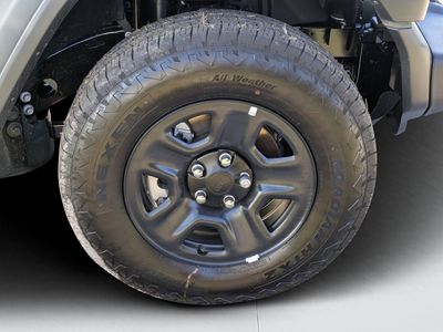 2026 Jeep Wrangler - Photo 9