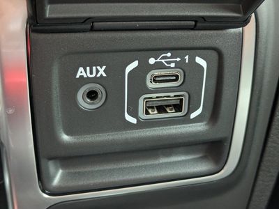 2025 Jeep Gladiator - Photo 19
