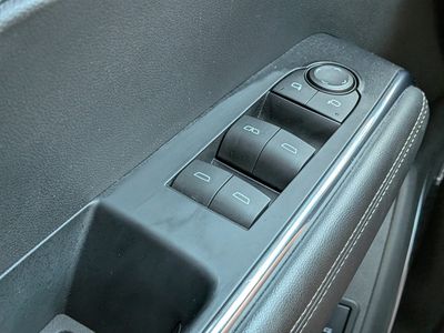 2024 GMC Acadia - Photo 23