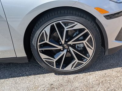 2024 Hyundai IONIQ 6 - Photo 11