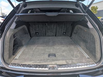 2020 Bentley Bentayga - Photo 13