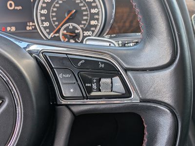 2020 Bentley Bentayga - Photo 26