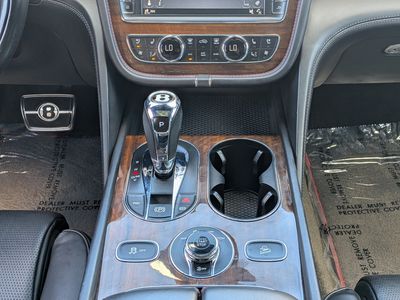 2020 Bentley Bentayga - Photo 21