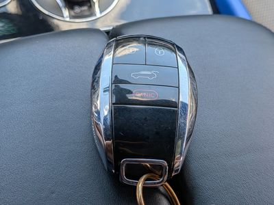 2020 Bentley Bentayga - Photo 31