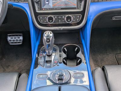 2020 Bentley Bentayga - Photo 21