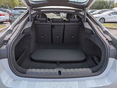 2025 BMW i4 - Photo 13