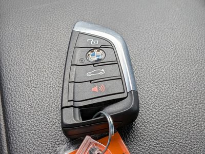 2025 BMW i4 - Photo 36