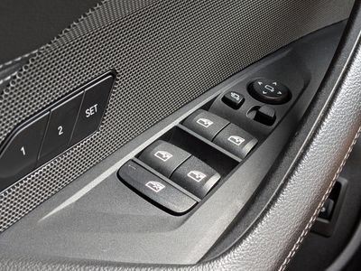 2025 BMW i4 - Photo 23