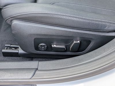2025 BMW i4 - Photo 22