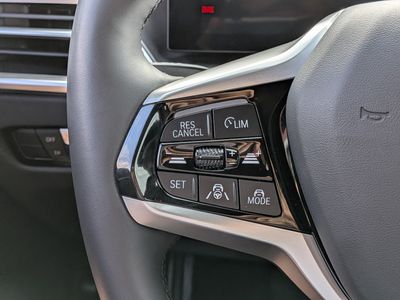 2025 BMW i4 - Photo 25