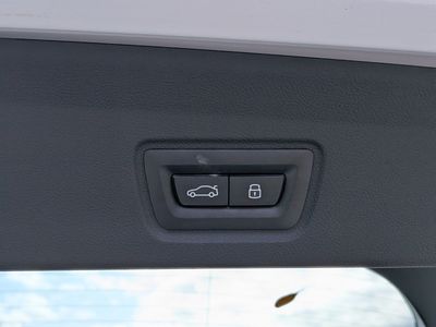 2025 BMW i4 - Photo 14
