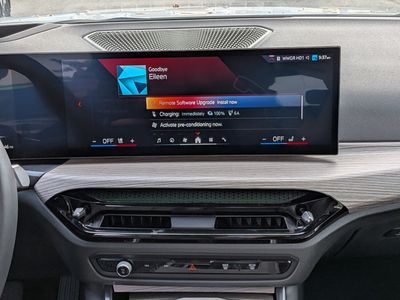 2025 BMW i4 - Photo 20