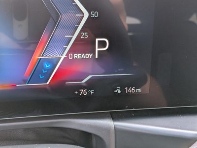 2025 BMW i4 - Photo 29