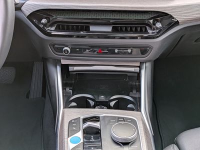2025 BMW i4 - Photo 21