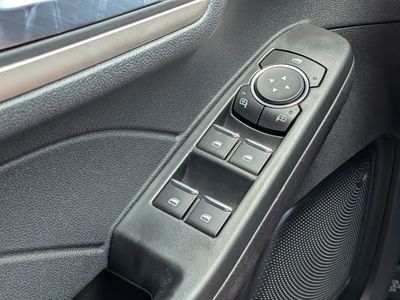 2022 Ford Escape - Photo 23