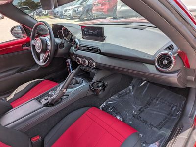 2025 Mazda MX-5 Miata RF — photo 15 view