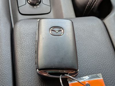 2025 Mazda MX-5 Miata RF — photo 29 view