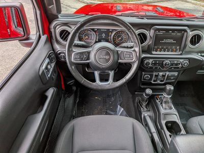 2022 Jeep Gladiator - Photo 17