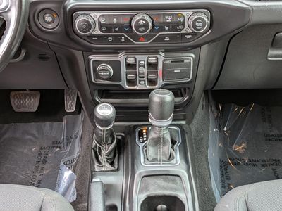 2022 Jeep Gladiator - Photo 20