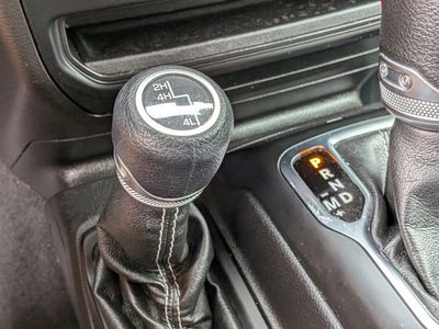 2022 Jeep Gladiator - Photo 31