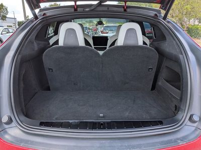 2022 Tesla Model X - Photo 13