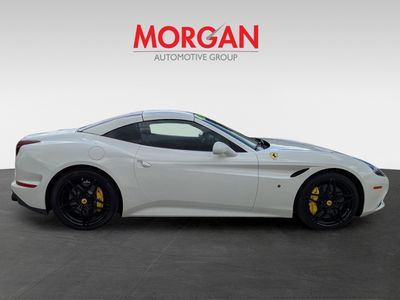 2017 Ferrari California T - Photo 3