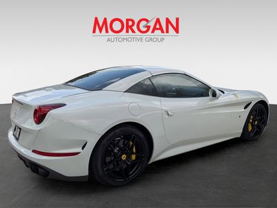 2017 Ferrari California T - Photo 4