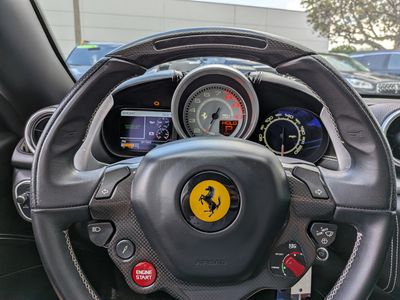 2017 Ferrari California T - Photo 24