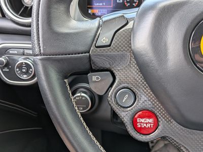 2017 Ferrari California T - Photo 22