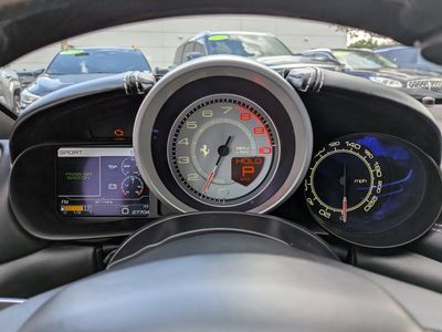 2017 Ferrari California T - Photo 25