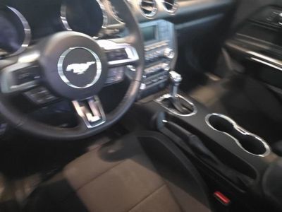 2017 Ford Mustang - Photo 9