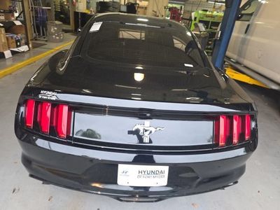2017 Ford Mustang - Photo 5