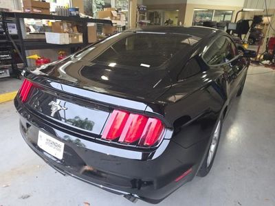 2017 Ford Mustang - Photo 4