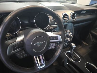 2017 Ford Mustang - Photo 10