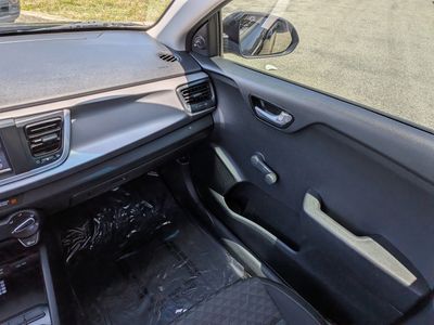 2018 Kia Rio - Photo 16